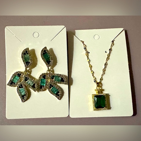 Green/gold Earring and necklace set - Picture 1 of 2